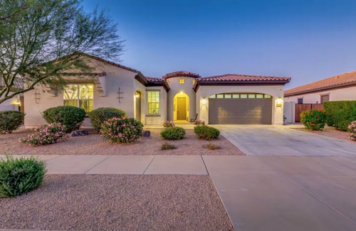 Queen Creek Casa | Luxury Queen Creek Oasis w/ Pool & Spa