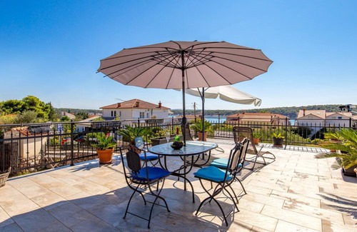 Barbat na Rabu Apartamento | Luxury Rab Apartment With Terrace