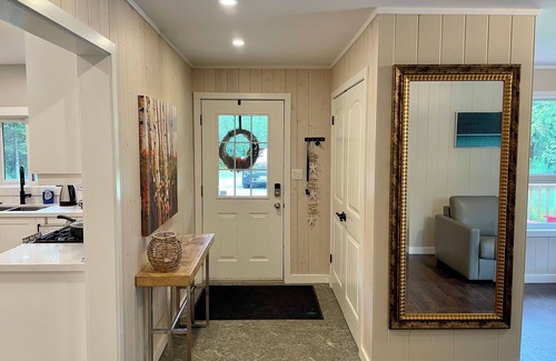Huntsville Casa | Luxury Ranch Bungalow on Hutcheson Beach Road