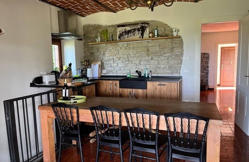 Cavatore Otro | Lujosa casa de campo reformada con piscina panorámica y privada.