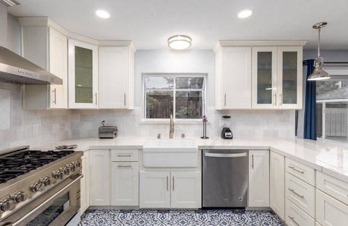 Noddin Casa | Luxury remodeled home in the heart of Los Gatos - Home Away from Home!