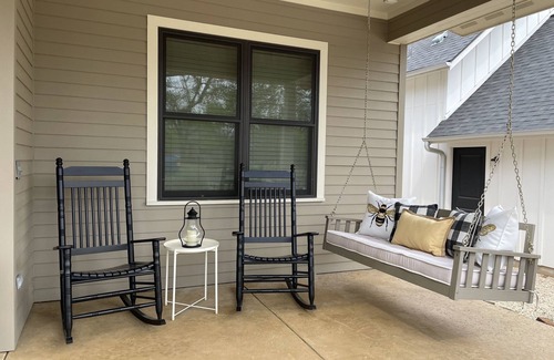 Fredericksburg Casa | Luxury rental in the heart of Fredricksburg minutes from Main Street.