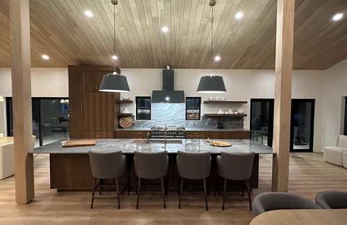 Bandon Casa | Luxury Residential Resort & Spa next to Bandon Dunes Golf Resort. 14 beds, Spa, Sauna, Cold Plunge