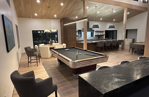 Bandon Casa | Luxury Residential Resort & Spa next to Bandon Dunes Golf Resort. 14 beds, Spa, Sauna, Cold Plunge