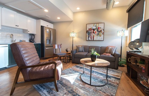Duluth Apartamento | Luxury Residential Suite Duluth Press 202