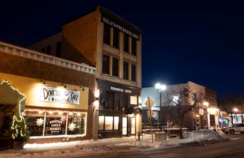 Duluth Apartamento | Luxury Residential Suite Duluth Press 202