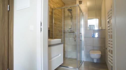 Krynica Morska Apartamento | Luxury Resort Krynica -Apartamenty No 1 with swimming pool