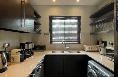 Grand River South East Apartamento | Cosy 2 bedroom Villa with Pool and Private Beach Access