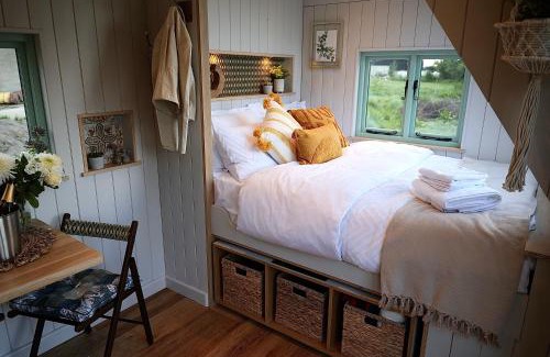 Chessington Casa | Luxury Retreat 30mins Taxi Ride From West London
