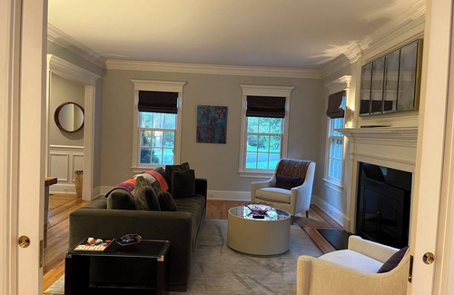 Ridgefield Casa | Luxury Retreat-5BR plus 3rd floor that sleeps 12 adults; 1 mile to town center