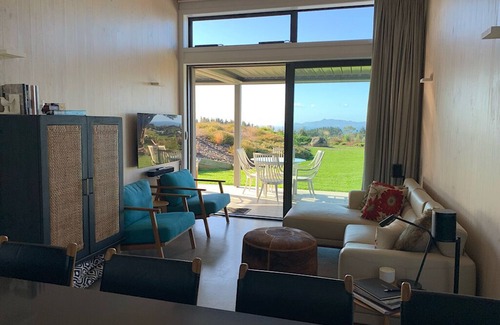 Langs Beach Casa | Luxury Retreat and Pet Friendly
