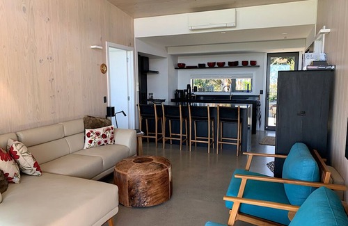 Langs Beach Casa | Luxury Retreat and Pet Friendly
