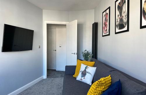 Southend-on-Sea Casa | Luxury Retreat Beach House - Sleeps 6