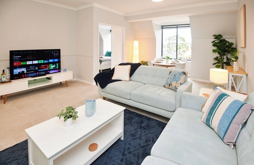 East Perth Apartamento | Luxury Retreat | Central, walk to Optus Stadium