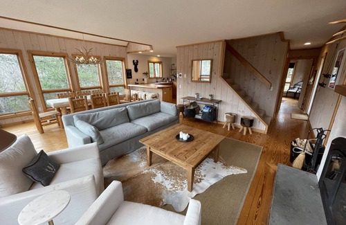 West Dover Chalet De Esquí | Luxury Retreat in Mount Snow, VT