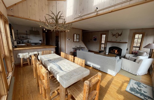 West Dover Chalet De Esquí | Luxury Retreat in Mount Snow, VT