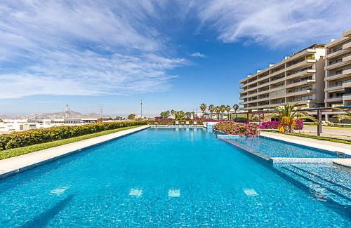 El Tezal Casa | Luxury Retreat in Cabo Infinity Pool Vista Vela