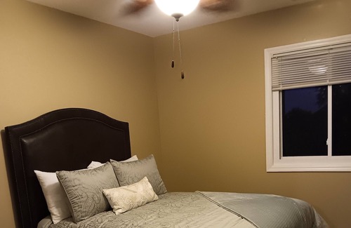 Savannah Condominio | Luxury retreat minutes from Historic Downtown Savannah, Shopping, & Tybee Island