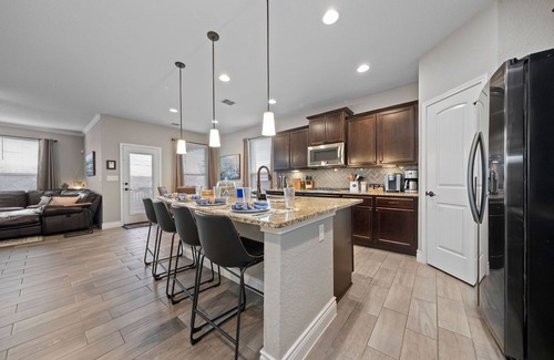Boerne Casa | Luxury Retreat - Hot Tub, Game Room, Arcade, Pet-Friendly, Minutes to Fiesta TX