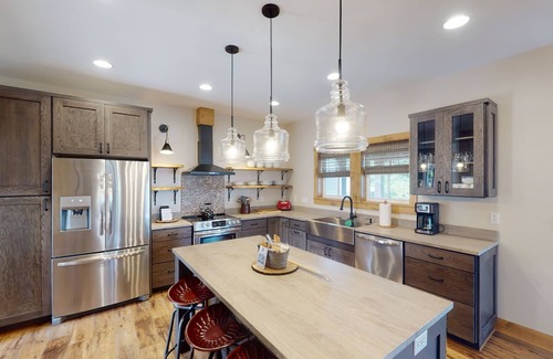 Kimberling City Cabina | Luxury Retreat on TRL - 5 Bed, 5.5 Bath, Sleeps 14