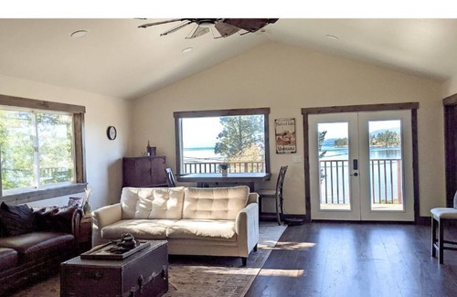 Woods Bay Casa | Luxury Retreat w/Private Dock, SUPs, fast WiFi, EV