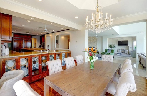 Discovery Bay Casa | Luxury Retreat with Waterfront View Delta Access