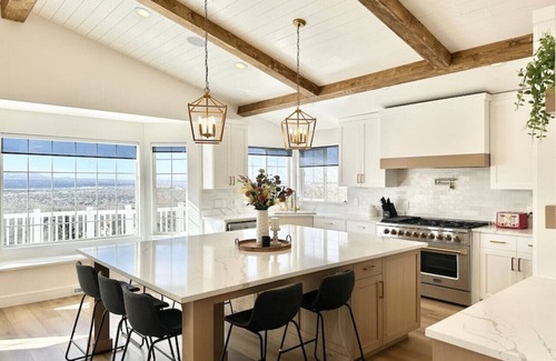 Draper Casa | Luxury Retreat with Spectacular Views