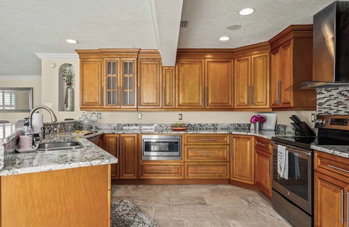 Wilbur-By-The-Sea Casa | Luxury Riverfront Oasis | Dock, Pool & Walk to Beach