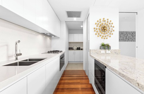 West End Apartamento | Luxury Riverfront Penthouse | 3 or 4 Bedrooms