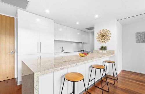 West End Apartamento | Luxury Riverfront Penthouse | 3 or 4 Bedrooms