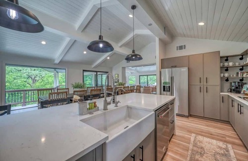 Canyon Lake Casa | Luxury Riverfront Villa With Firepit & Gameroom!
