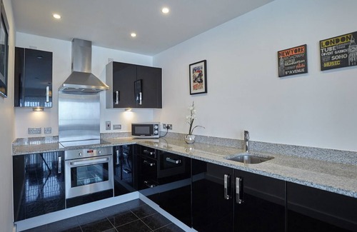 Peninsula Apartamento | Apartamentos de lujo junto al río, apartamento de 3 dormitorios en el río, O2, Excel