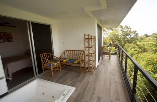 Escazú Casa | Luxury Romantic Villa in Escazu w/Jacuzzi & Views