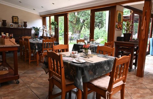 Middelburg Casa | LUXURY ROOM @ 4 STAR GUEST HOUSE