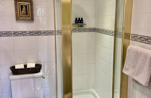 North Richmond Cama Y Desayuno | Luxury room in Richmond: ensuite, parking and 2 free tickets to Kew Gardens