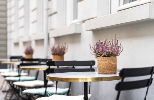 Historical Center Bruges Condominio | Luxury room with en suite bathroom - The Safe