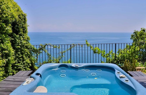 Pogerola Apartamento | Luxury Room With sea View in Amalfi ID 3938