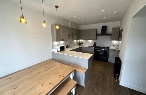 Gatehouse-of-Fleet Casa | Luxury Scottish Hot Tub Getaway