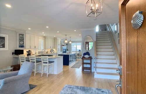 Easton's Point Casa | Luxury Sea Lodge with Ocean Views - Walk to Easton's Beach