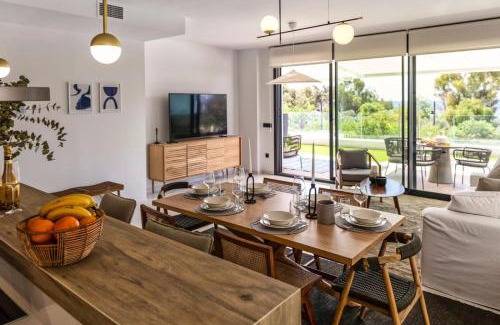 Villajoyosa Apartamento | Luxury Sea View Apartment by United Renters