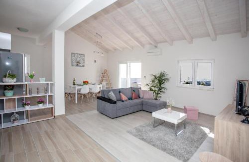 Jesenice Apartamento | Luxury Sea View Apartment