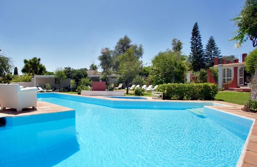 Marbella Villa | A 15 minutos a pie de Puerto Banús, a 5 minutos de restaurantes, cerca de varios campos de golf.