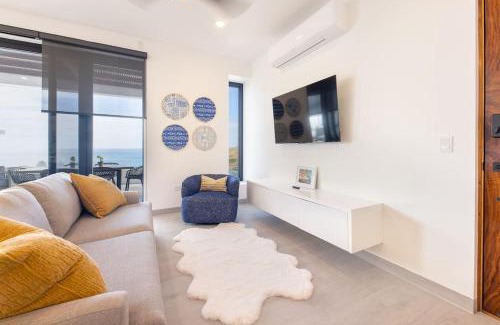Cerritos Casa | Luxury Seafront Residence in Boutique Development