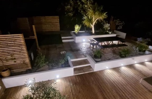 Porthtowan Casa | Luxury Seaside Property with Hot Tub & Sea Views