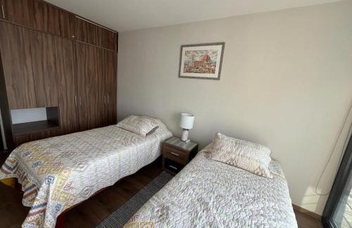 León Apartamento | Luxury, security, infinity pool, view, centric