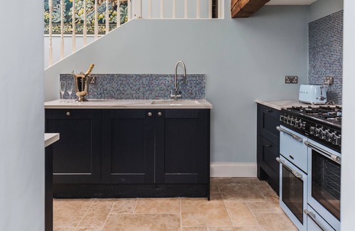 Painswick Casa | Granero de autoservicio de lujo, baño compartido con baño