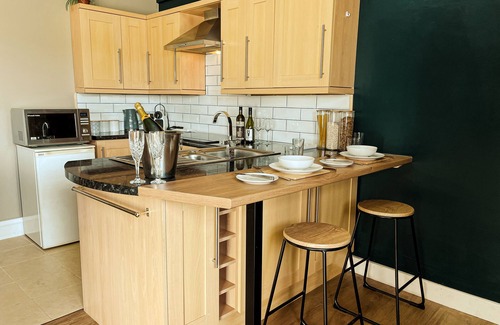 Potter Brompton Cabaña | Luxury self-contained country cottage. Amazing views!