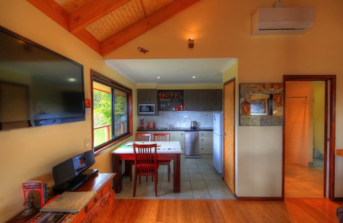 Balmoral Ridge Casa | Villa independiente de lujo con cama king, spa doble, chimenea y cocina.