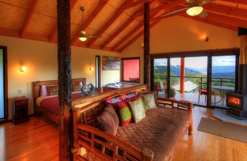 Balmoral Ridge Casa | Villa independiente de lujo con cama king, spa doble, chimenea y cocina.