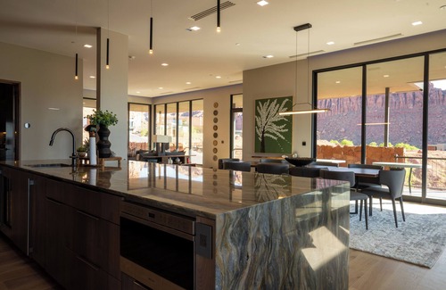 Ivins Casa | Luxury Service 2 Bedrooms - Sleeps 4 – Private Pool - Daily HSK